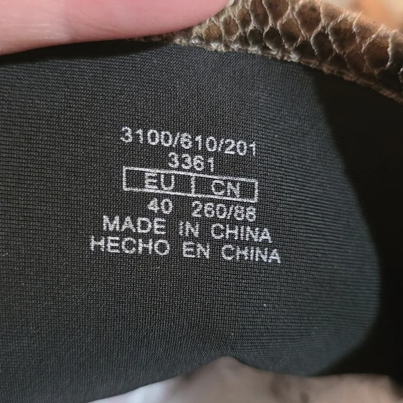 ZARA, LADIES PYTHON BOOTS SIZE 40 EURO 9.5 US - Picture 3 of 10